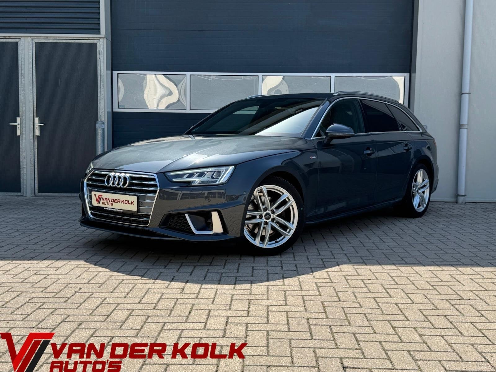 Audi A4 Avant 35 TFSI S-Line Automaat | Alcantara/Leder | Di, Auto's, Gebruikt, 4 cilinders, A4, Skiluik