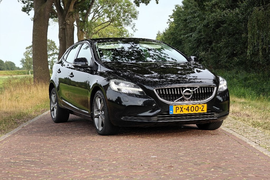 Volvo V40 1.5 T3 Automaat 2017 origineel Nederlands, Auto's, Stof, 1498 cc, 4 cilinders, 700 kg