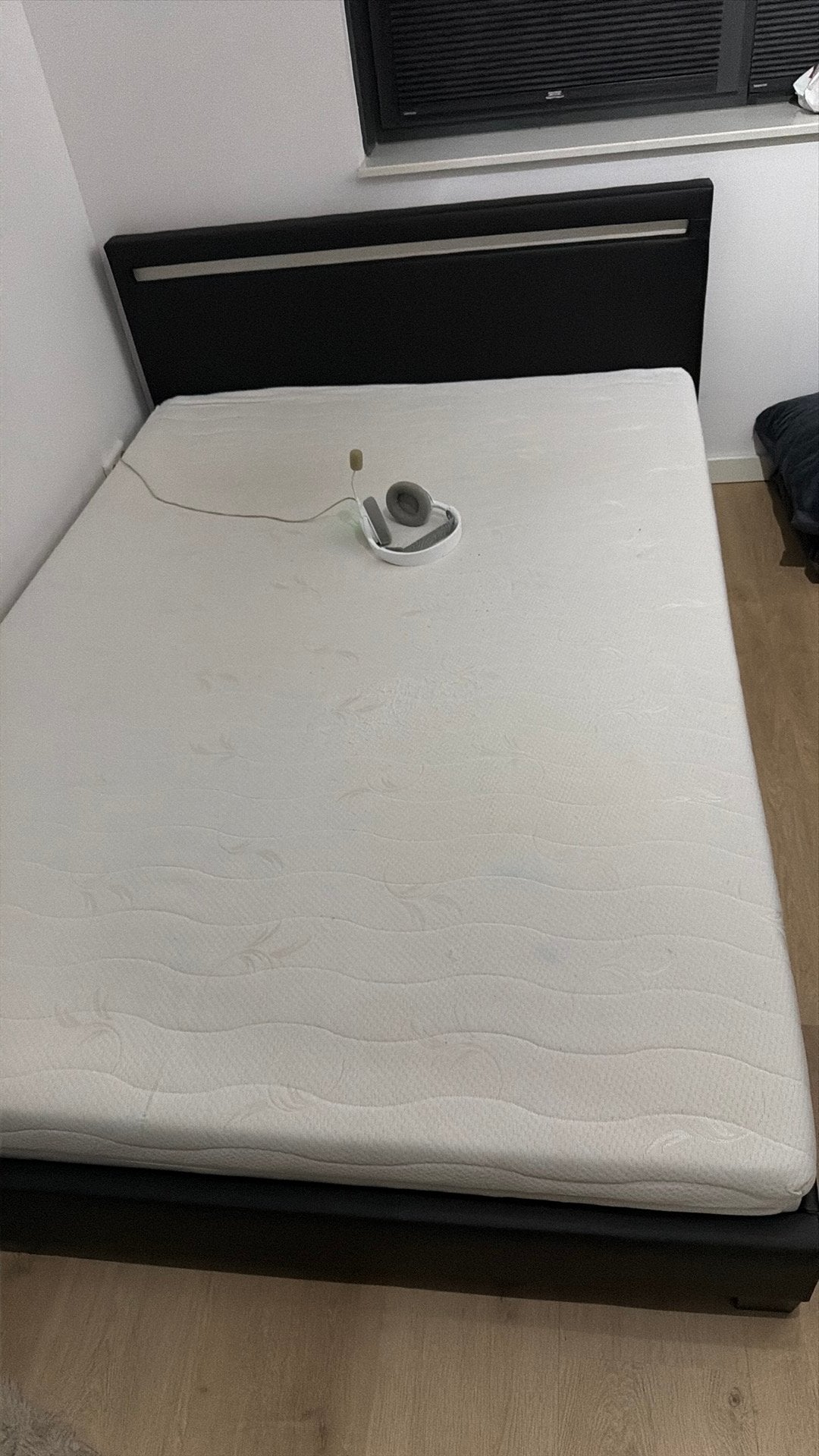Bed met matras, Ophalen, Zo goed als nieuw, Tweepersoons, 140 cm