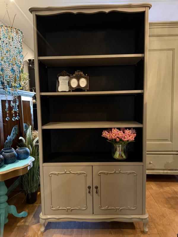 Vintage boekenkast Queen Ann open kast brocante kastje VdlM, Huis en Inrichting, Kasten | Boekenkasten, Ophalen, Met deur(en)