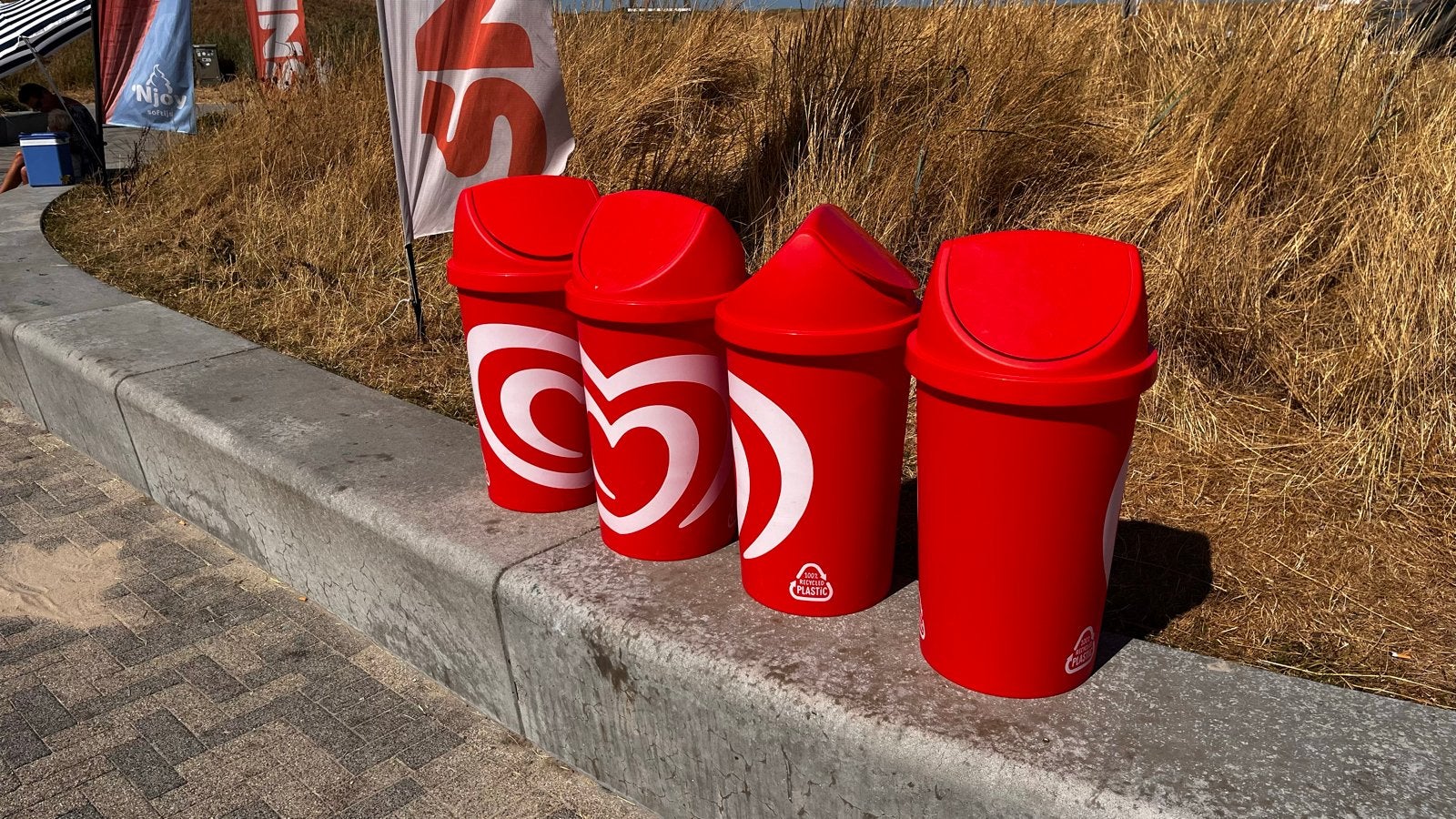 4x Ola ijs prullenbakken rood 45 liter, 40 liter of meer, Ophalen, Gebruikt, Kunststof