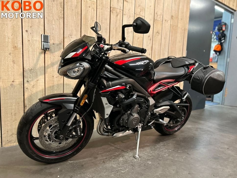 TRIUMPH STREET TRIPLE R (bj 2020), Motorrijbewijs A, Bedrijf, 765 cc, Meer dan 35 kW