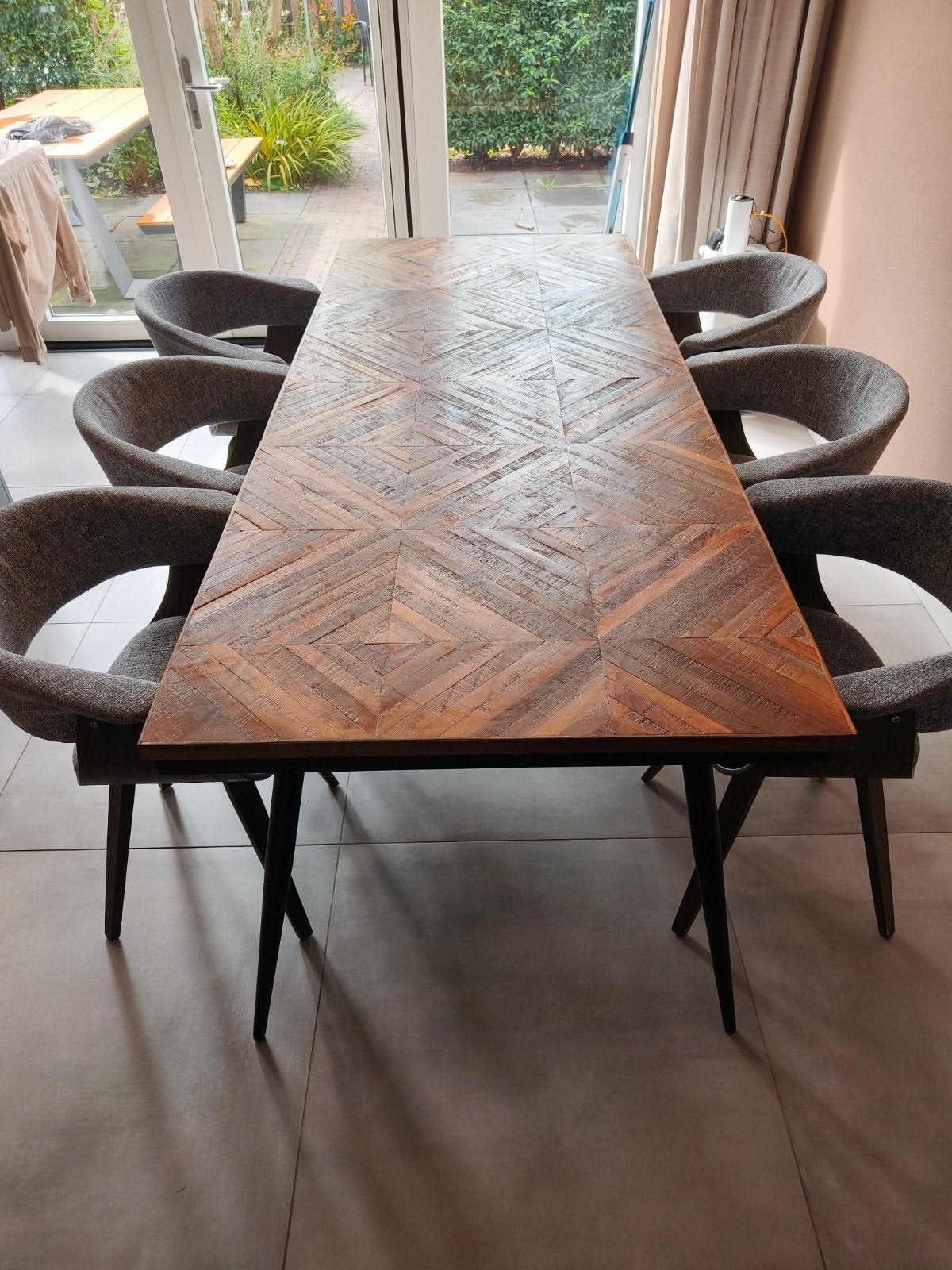Eettafel met 6 eetkamerstoelen, Huis en Inrichting, Tafels | Eettafels, Gebruikt, Modern, Industrieel, 200 cm of meer, 50 tot 100 cm