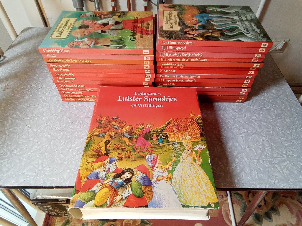 Lekturama sprookjesboeken met cassette bandjes, Ophalen, Zo goed als nieuw