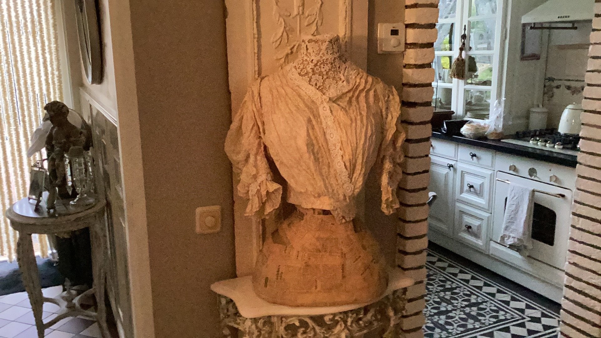 Antieke bodice met antieke buste, Antiek en Kunst, Ophalen of Verzenden