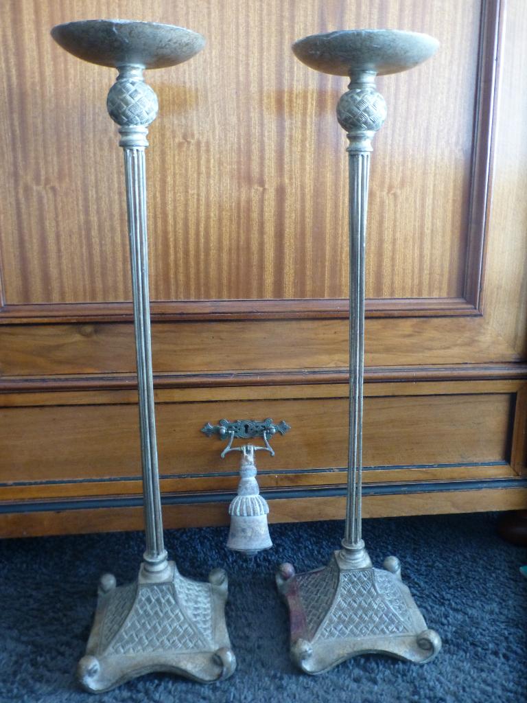 Te koop twee oude kandelaars, Ophalen, Gebruikt, Overige materialen, Kandelaar