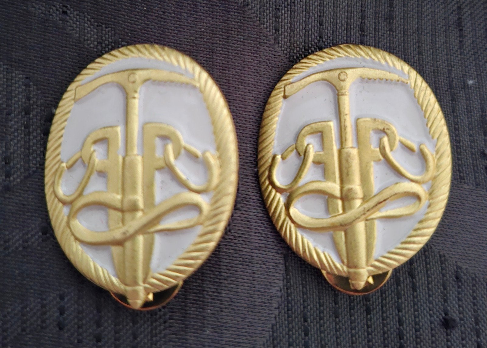 2x brevet Rotsklimmen, Verzenden, Landmacht, Nederland, Embleem of Badge