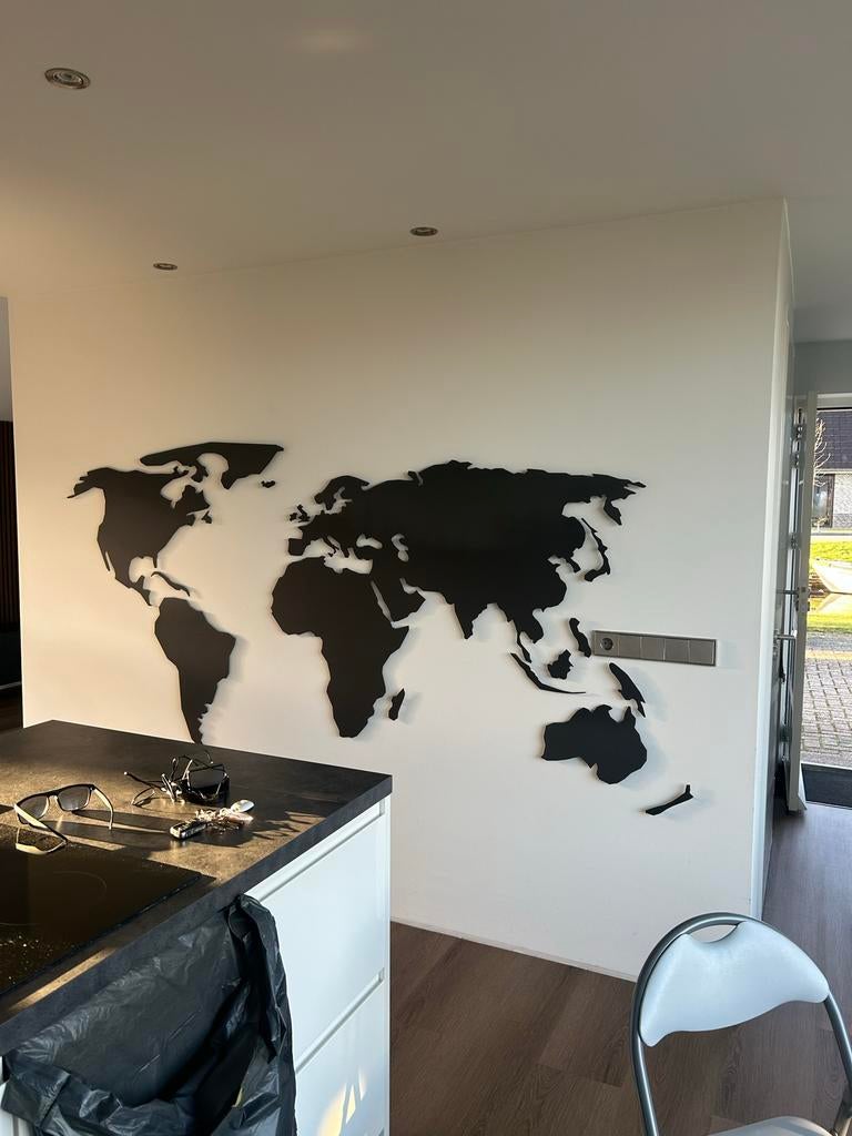 Metalen wereldkaart wanddecoratie, Ophalen, Zo goed als nieuw