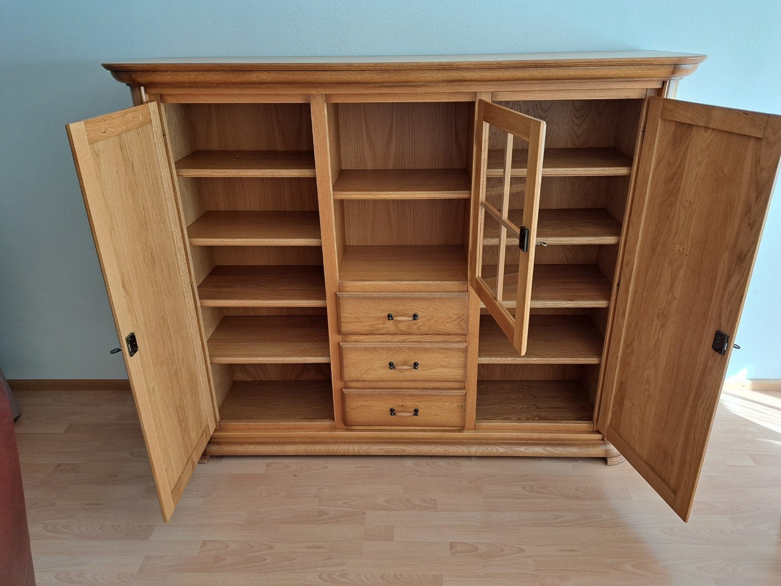 Eikenhouten dressoir met vitrine en lades, Huis en Inrichting, Gebruikt, 150 tot 200 cm, Eikenhout, Met lade(s)