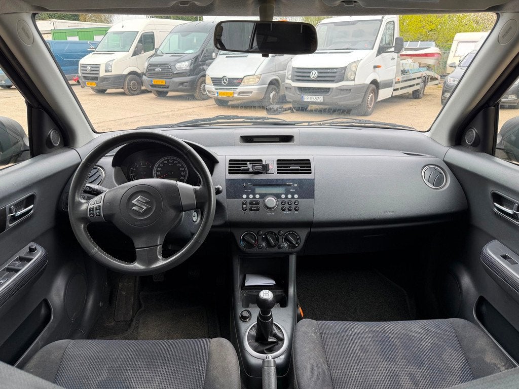 Suzuki Swift 1.3 | NWE APK | Airco | 5 Deurs | E-Pakket |, Voorwielaandrijving, 965 kg, 400 kg, Origineel Nederlands