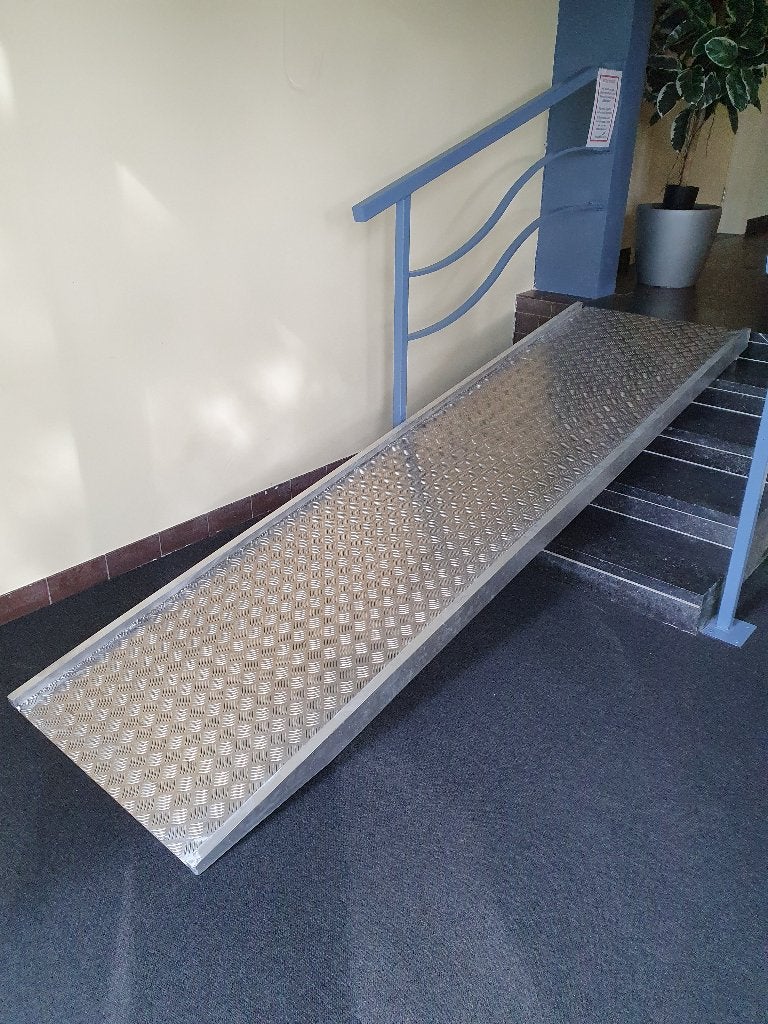 Aluminium hellingbaan, Ophalen, Nieuw