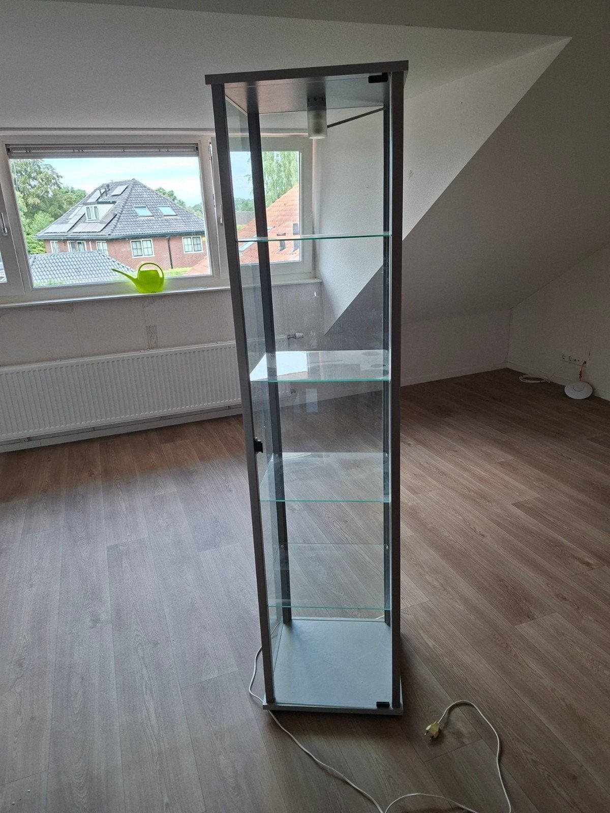 Glazen vitrinekast met verlichting, Huis en Inrichting, Kasten | Vitrinekasten, Ophalen, Minder dan 50 cm, Glas, Modern