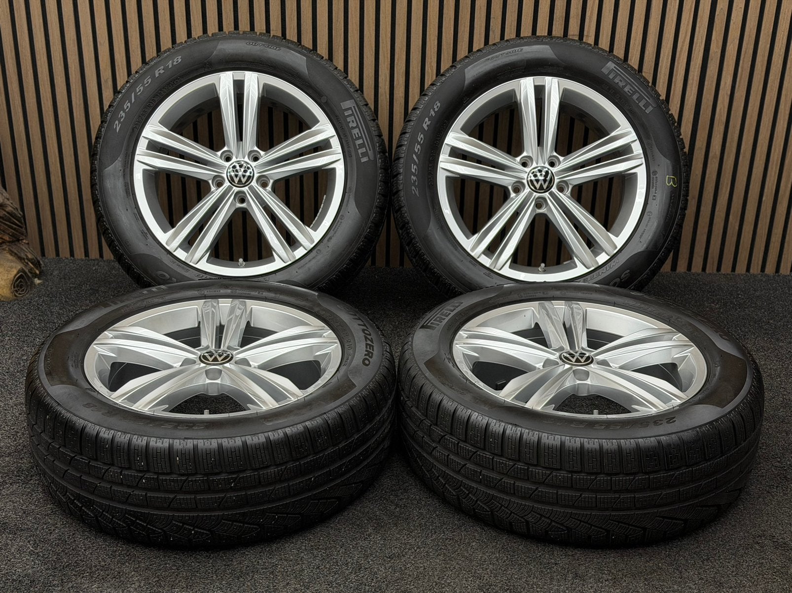 ZGAN! Originele 18 inch VW Tiguan Sebring 5x112 Pirelli AO, Ophalen, 18 inch, ., Banden en Velgen