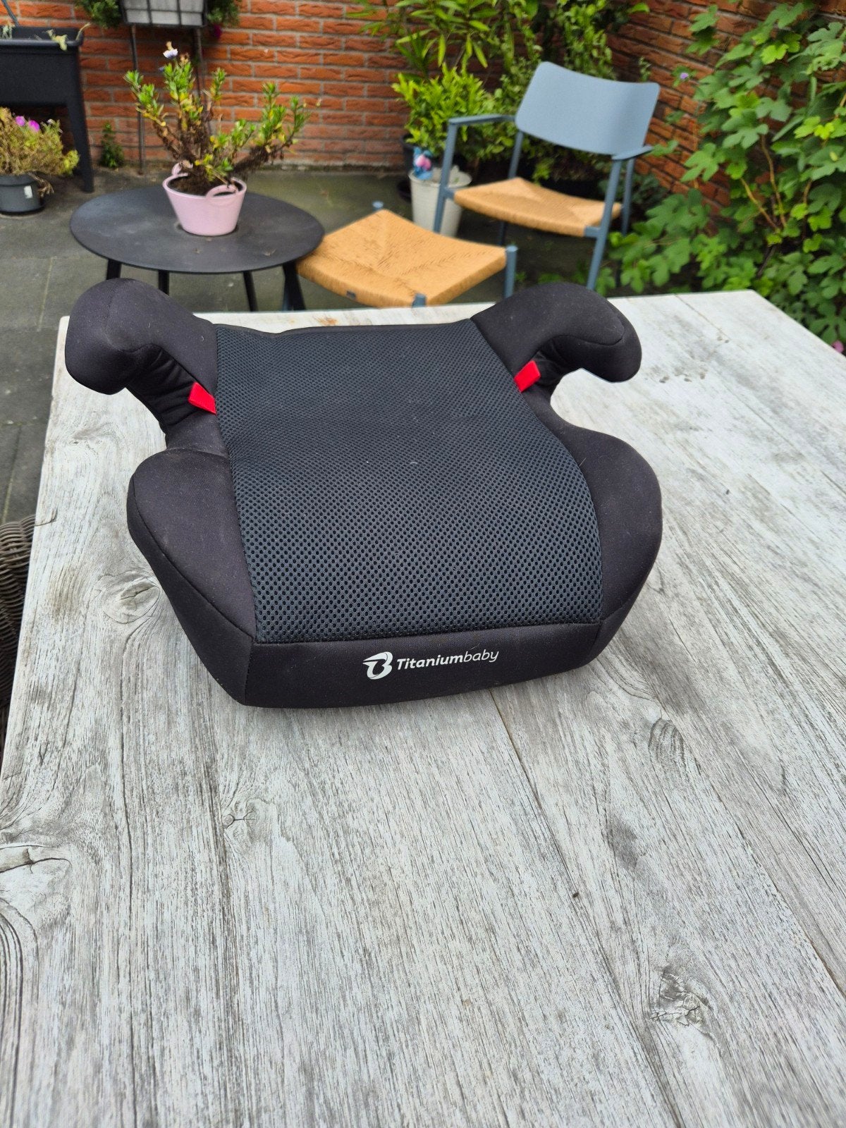 Titaniumbaby zitverhoger - Zwart, Overige merken, 15 t/m 36 kg, Ophalen of Verzenden, Gebruikt