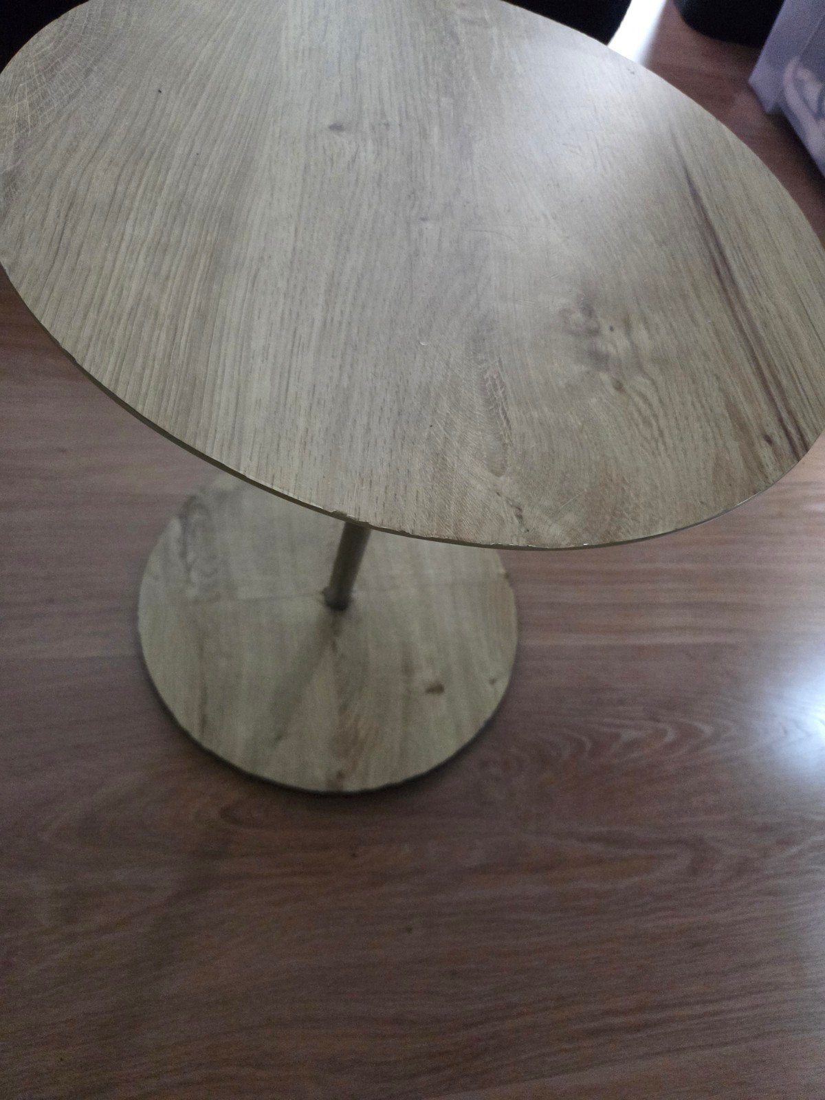 Gratis ophalen: Klein rond bijzettafeltje, Minder dan 55 cm, Gebruikt, Rond, Hout