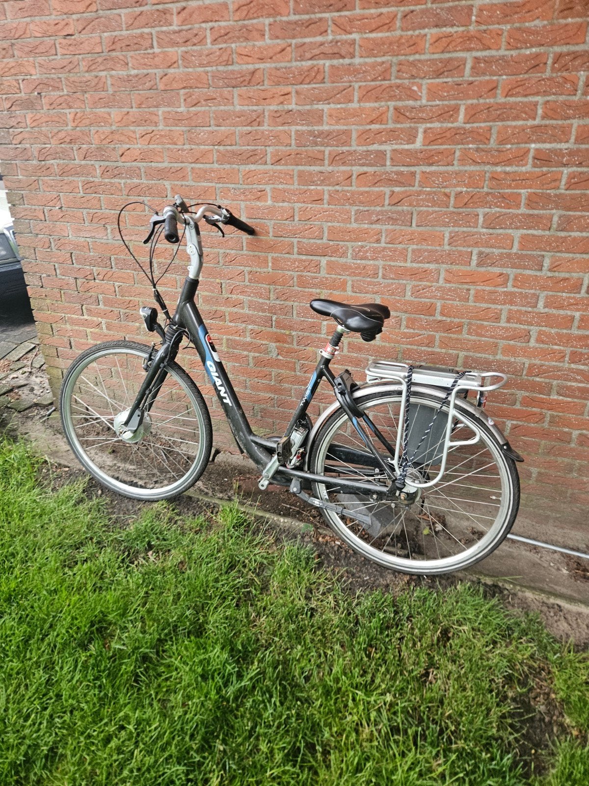 Giant Twist Elektrische Fiets - kroegfiets of onderdelen, Gebruikt, 51 tot 55 cm, 30 tot 50 km per accu, Giant