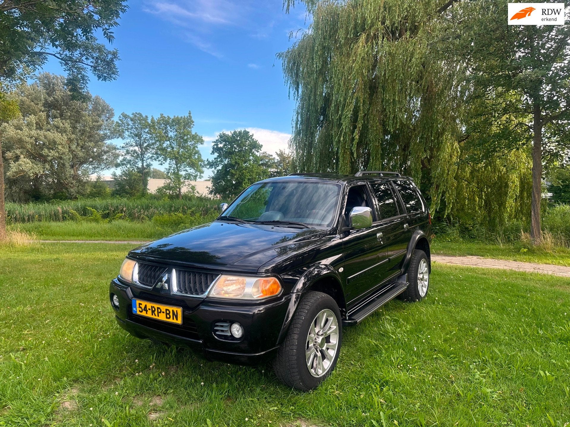 Mitsubishi Pajero Sport 3.0 V6 Intense Airco Cruise 4X4 DAKA, Auto's, Automaat, Gebruikt, 2800 kg, Zwart