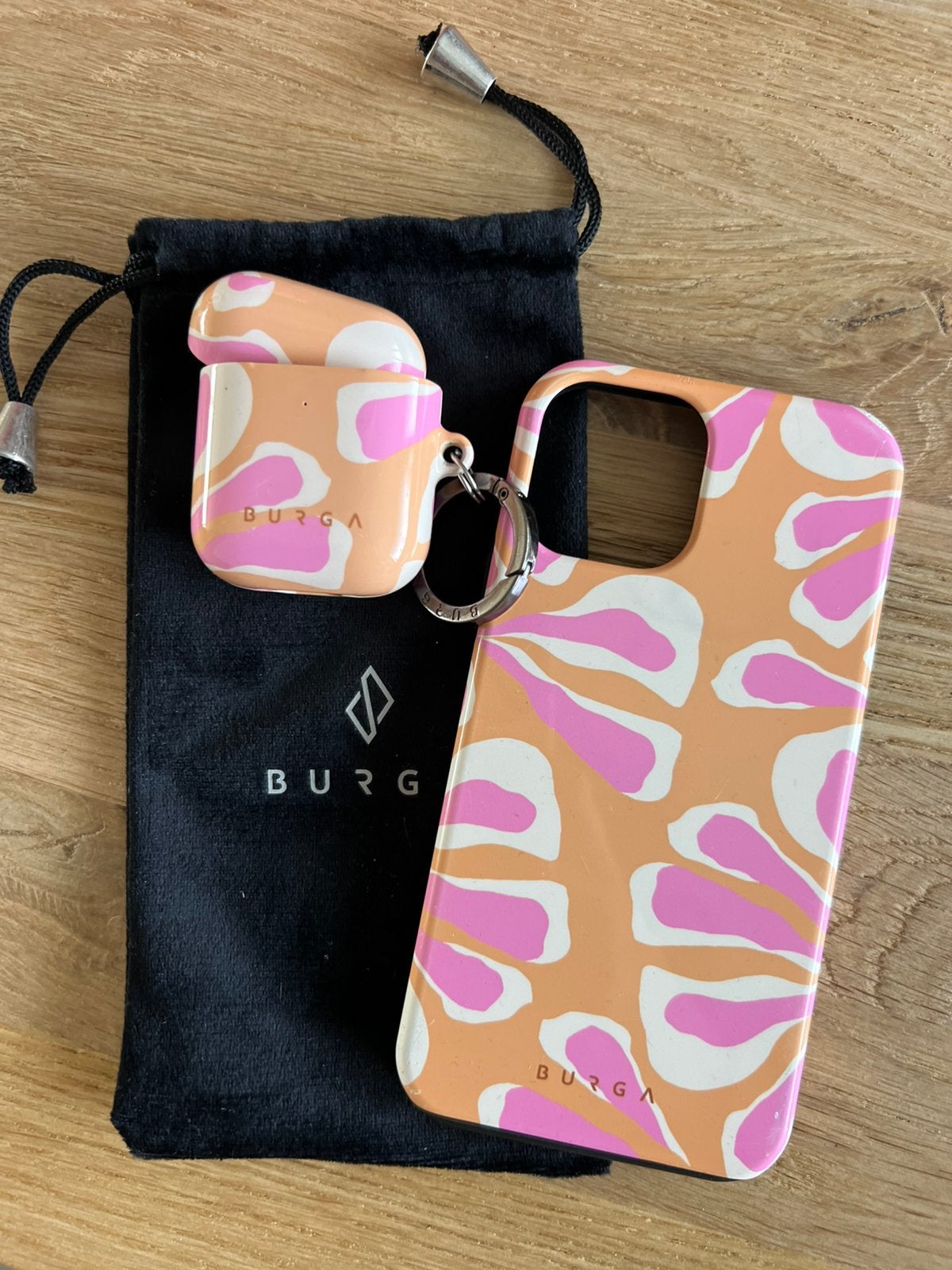 Burga telefoon + airpod hoesje, Ophalen, Zo goed als nieuw