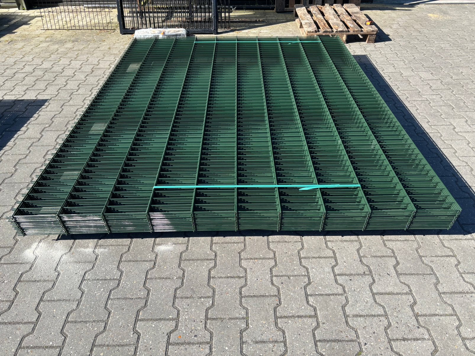 35 meter dubbelstaafmat hekwerk, hoogte 203 centimeter!, Ophalen, S, Dubbelstaafmat hekwerk, Zo goed als nieuw