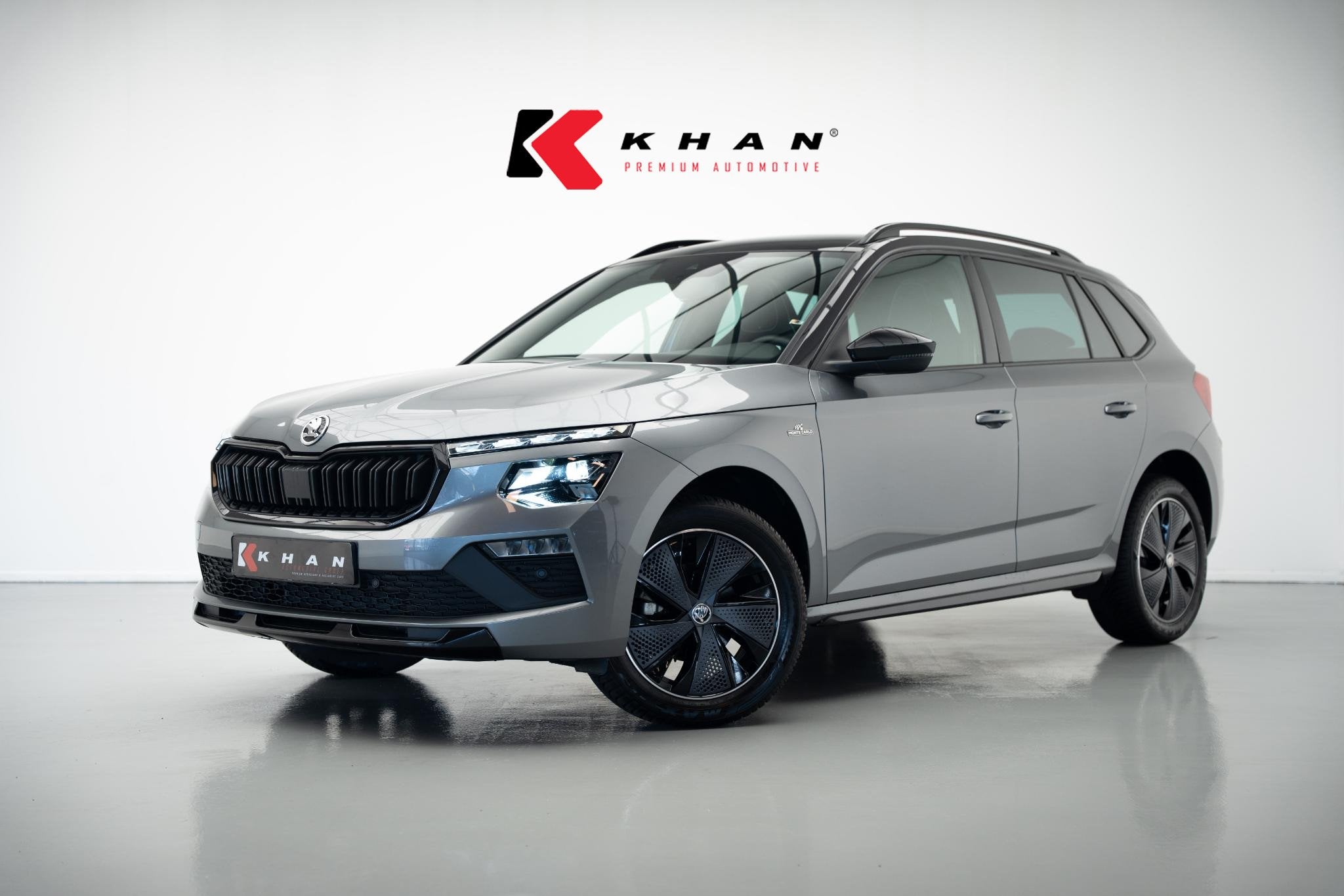 Skoda Kamiq 1.0 TSI Monte Carlo |Glazen Dak|Camera|ACC|Stoel, Auto's, Gebruikt, Euro 6, 116 pk, Leder