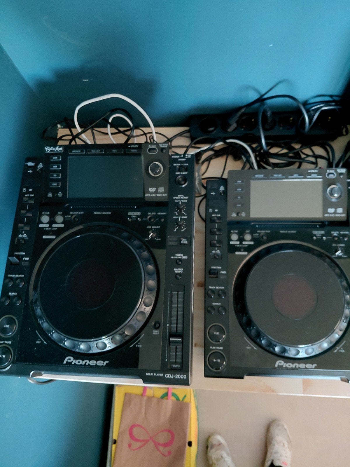 2x Pioneer CDJ-2000 met flightcases en decksavers, Ophalen of Verzenden, Gebruikt, Dj-set, Pioneer