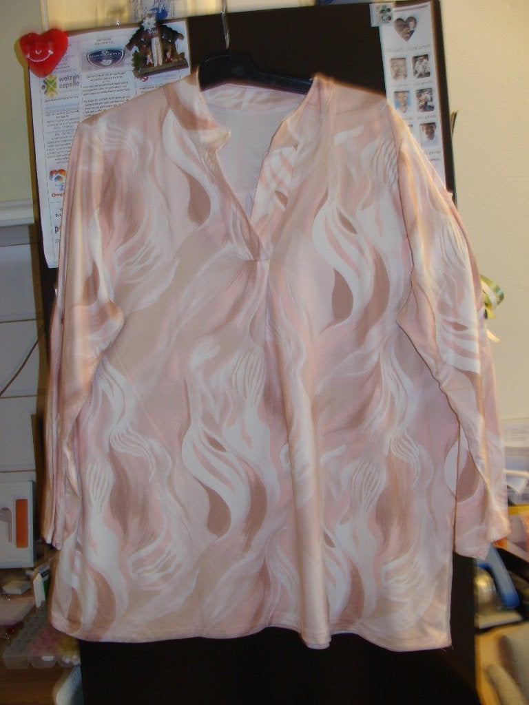 Te koop dun kort gevlamde rose met witte trui maat XL, Ophalen of Verzenden, Nieuw, Maat 46/48 (XL) of groter, Roze