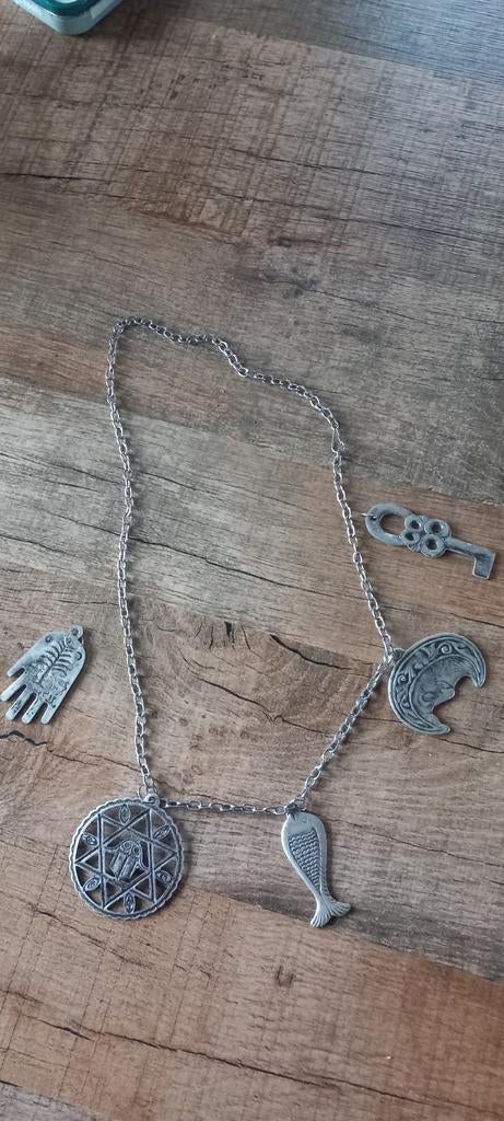 Vintage ketting met hangers, Ophalen of Verzenden, Nieuw, Zilver, Overige materialen