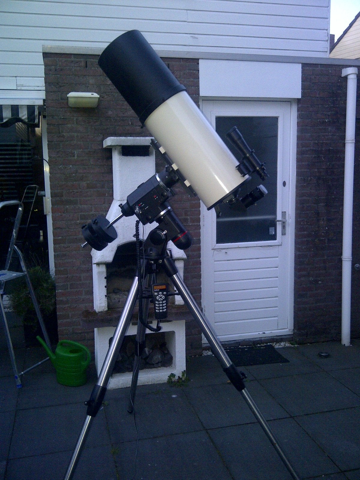 Toptelescoop Intes Micro M809 met EQ6 synscan montering, Ophalen, Gebruikt, 200 mm of meer, Met statief