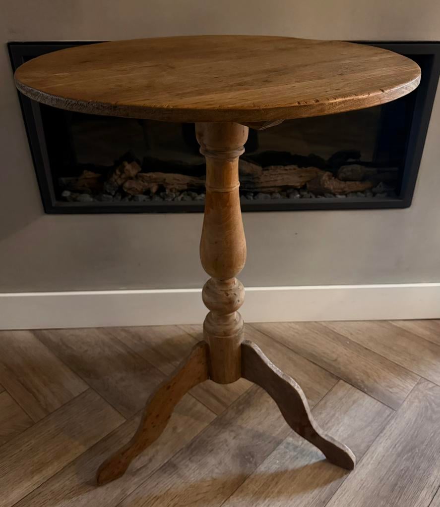 Oude Teakhouten Wijntafel Sober Sleets, Huis en Inrichting, Tafels | Bijzettafels, Ophalen of Verzenden, Rond, Minder dan 55 cm