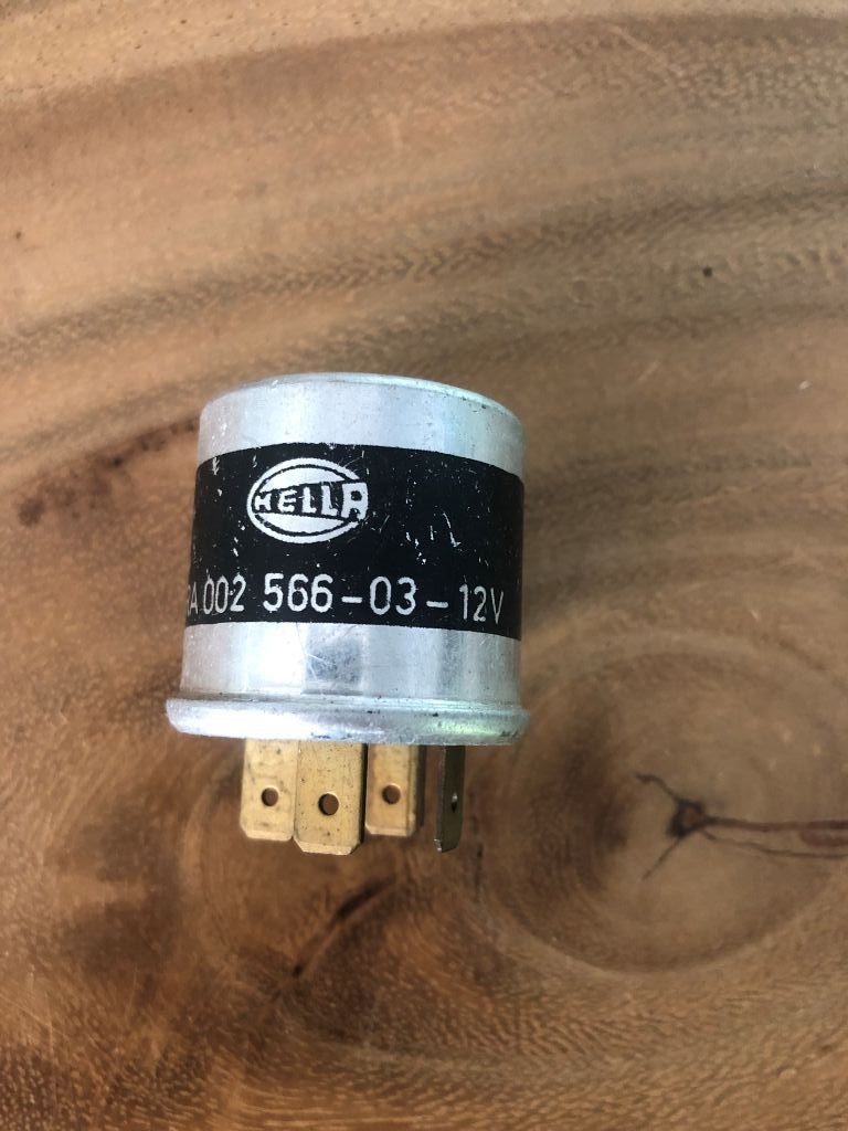 HELLA relais NOS 12V oldtimer Opel Mercedes BMW, Auto-onderdelen, Verzenden, Nieuw, BMW