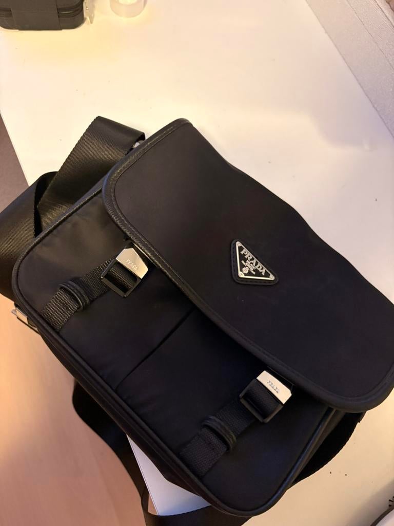 Prada crossbody, Sieraden, Tassen en Uiterlijk, Tassen | Schoudertassen, Ophalen of Verzenden, Zo goed als nieuw, Zwart, Overige merken