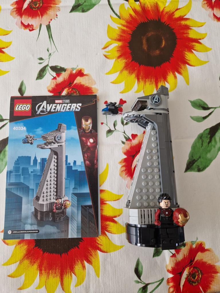 LEGO 40334 Avengers Toren - Exclusieve set, Kinderen en Baby's, Speelgoed | Duplo en Lego, Zo goed als nieuw, Lego, Complete set