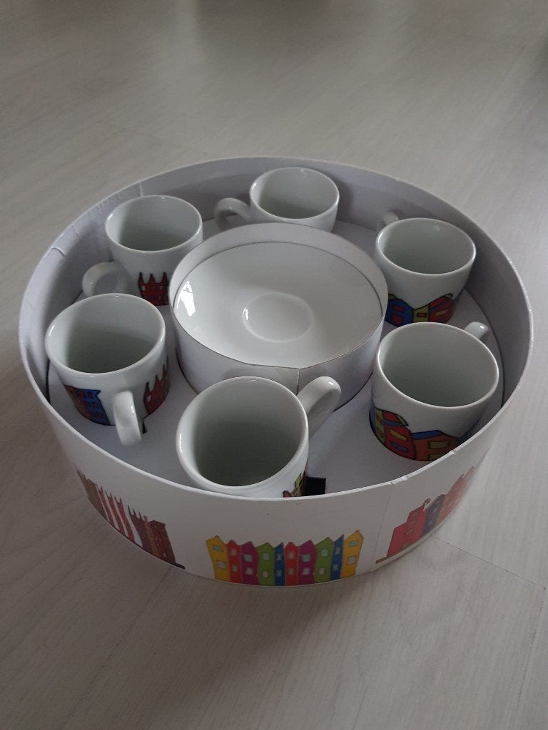 kop en schotel set (set van 6) Randmeer Makelaars, Keramiek, Nieuw, Ophalen of Verzenden, Modern