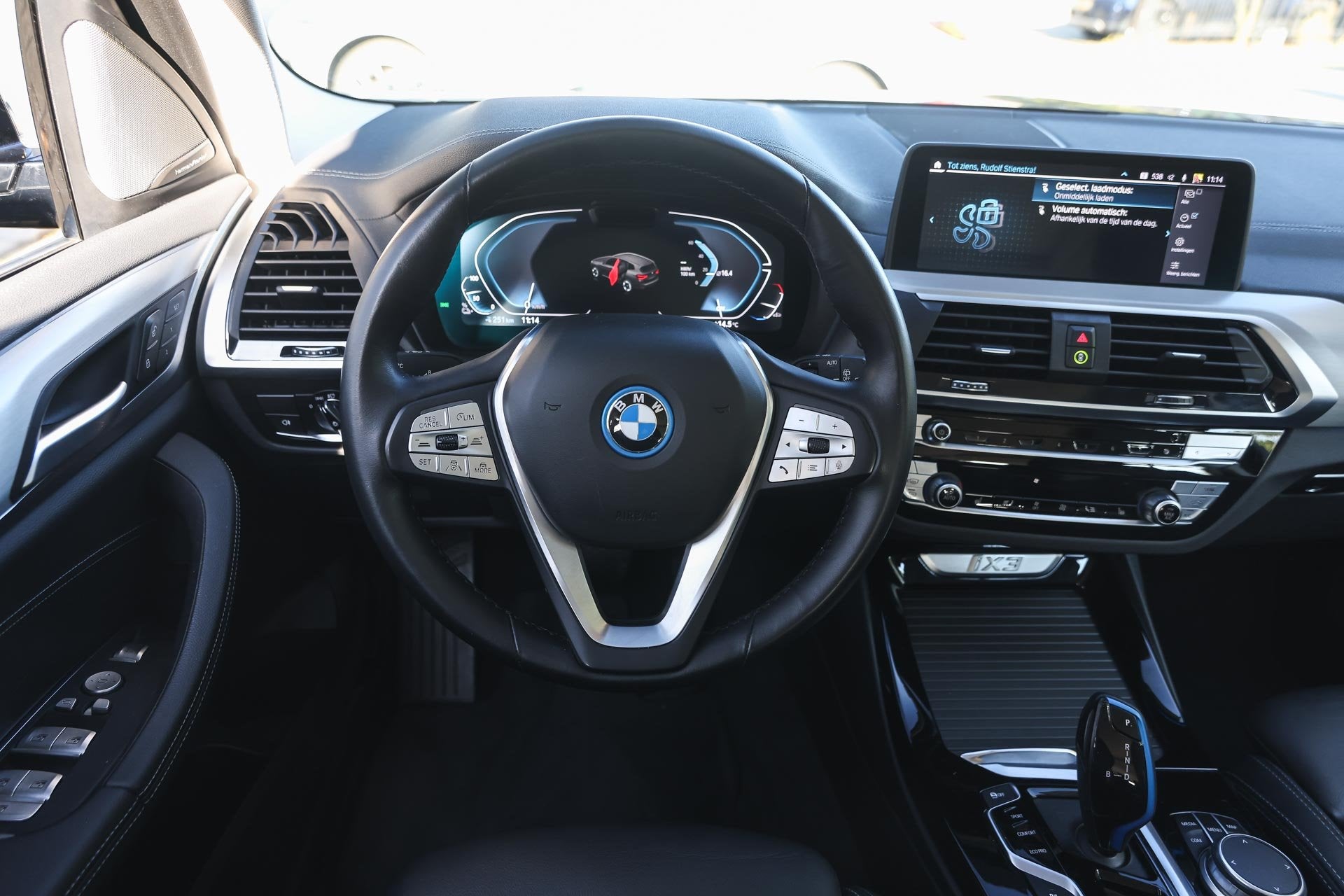 BMW iX3 High Executive / Trekhaak / Sportstoelen / Comfort A, Dealer onderhouden, Achterwielaandrijving, Gebruikt, Adaptive Cruise Control