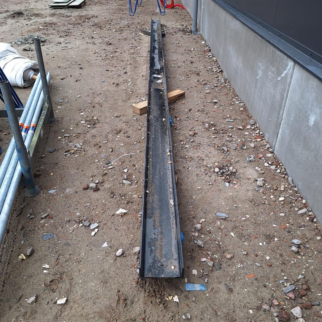 UNP Balk 220, Poedercoat 7021 Zwartgrijs, 7490 mm, Ophalen of Verzenden, Gebruikt, IJzer