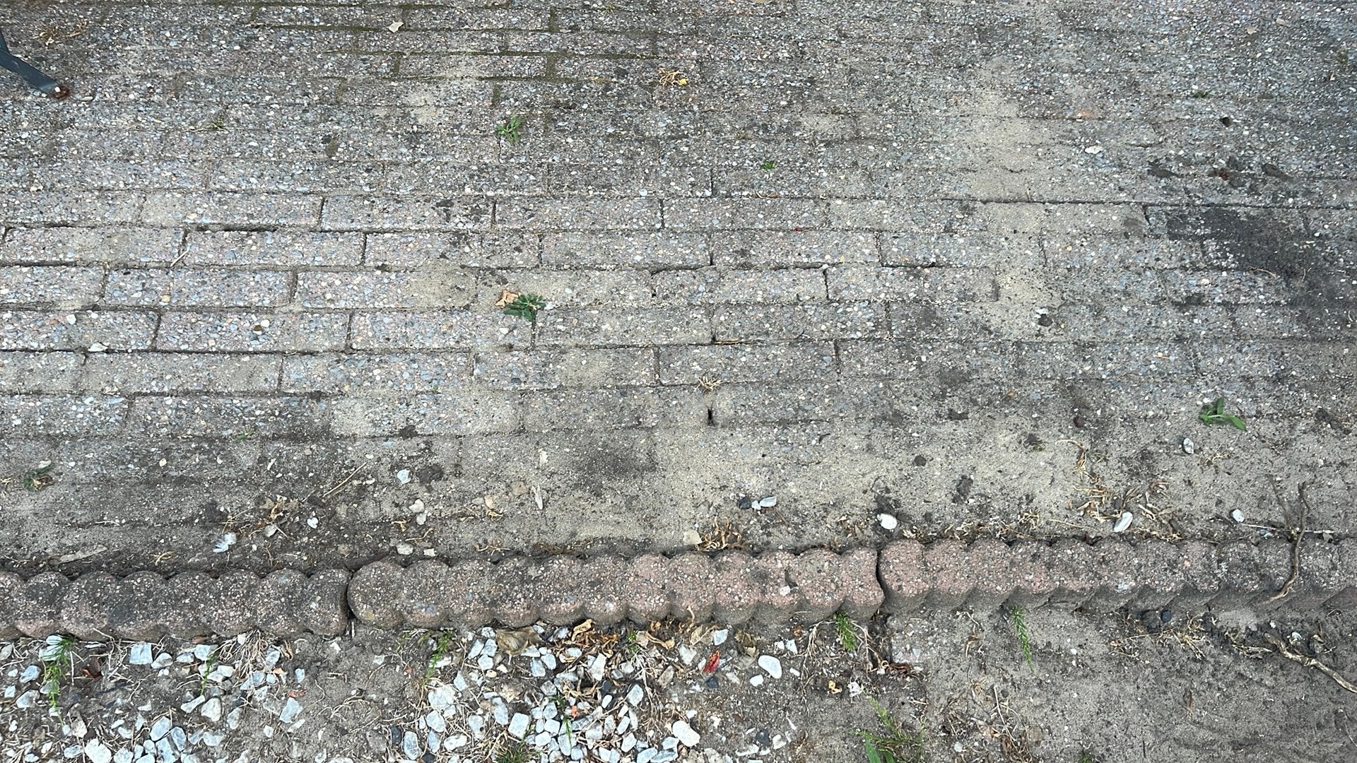 Waaltjes 12 m2, met 6 m palissade rondo. Beide rood, Tuin en Terras, Tegels en Klinkers, Ophalen, Gebruikt, Beton, Klinkers