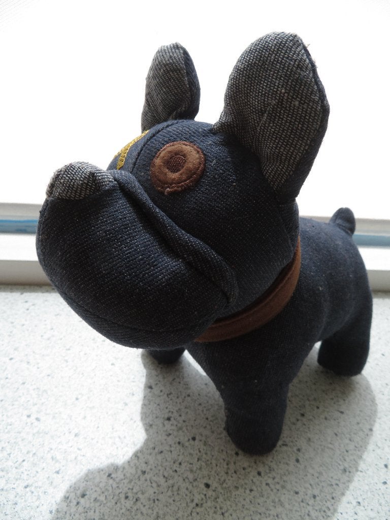 Knuffel Hond Buldog van BSI BV Roelofarendsveen jeansstof, Ophalen of Verzenden, Zo goed als nieuw, Hond, Met label