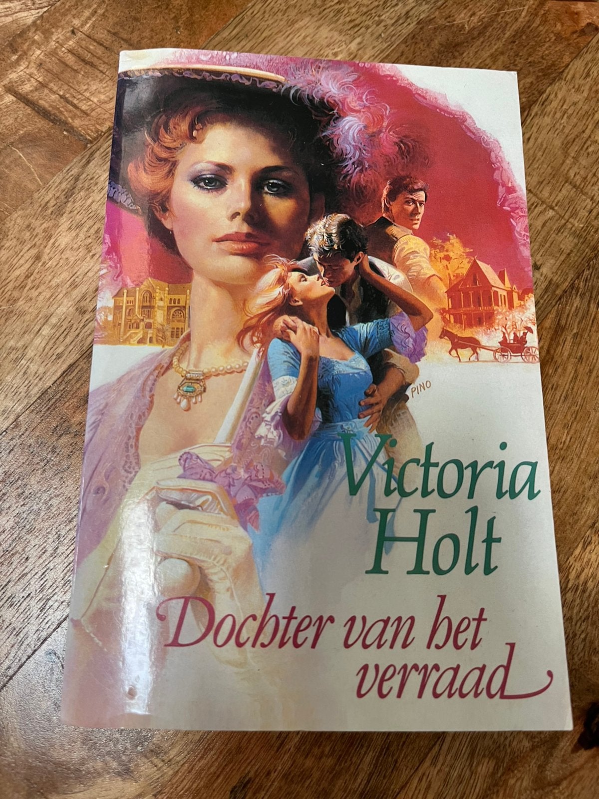 Victoria Holt - Dochter van het Verraad, Ophalen of Verzenden, Gelezen