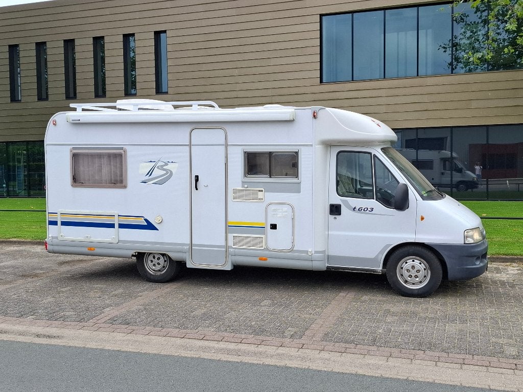 Bustner t 603 uit 2002, Caravans en Kamperen, Ringverwarming, Fiat, Particulier, Luifel