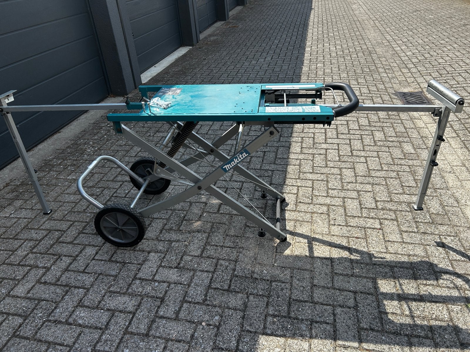 Makita zaagtafel onderstel met wielen, Doe-het-zelf en Verbouw, Gereedschap | Zaagmachines, Ophalen, Gebruikt, 70 mm of meer, Overige typen