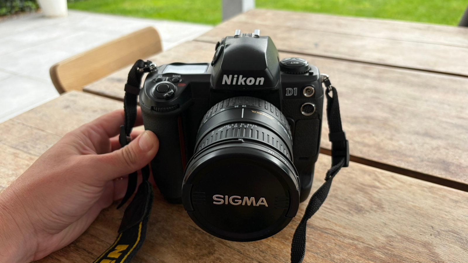 Nikon D1 camera + Micro-Nikkor 55mm + Sigma lenzen, Ophalen of Verzenden, Zo goed als nieuw, Nikon, Geen optische zoom
