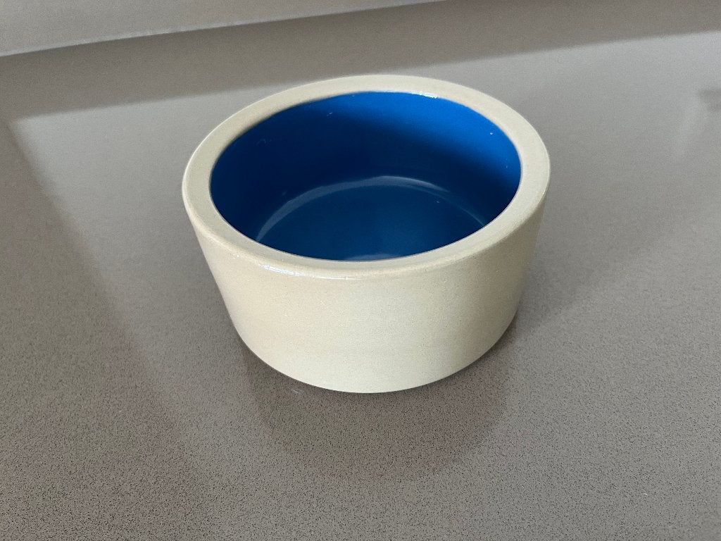 Waterbakje / voerbakje hond - rond 13cm - keramiek, Ophalen, Zo goed als nieuw
