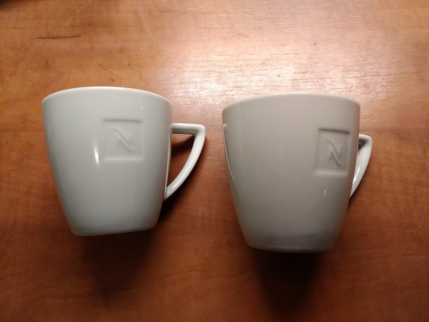 Nespresso kopjes - Set van 2, Overige merken, Keramiek, Ophalen of Verzenden, Zo goed als nieuw