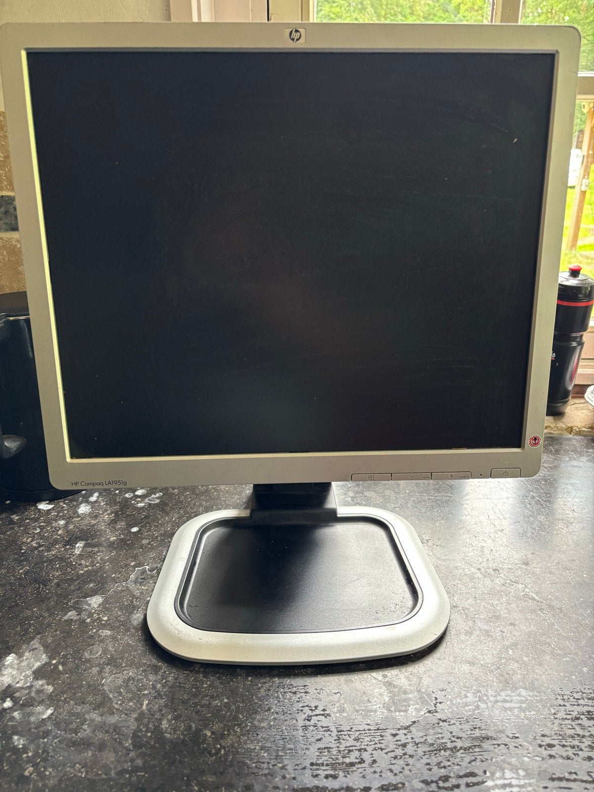 HP Compaq LA1951g Monitor - 19 inch, in hoogte verstelbaar, Computers en Software, Monitoren, Ophalen, In hoogte verstelbaar, VGA