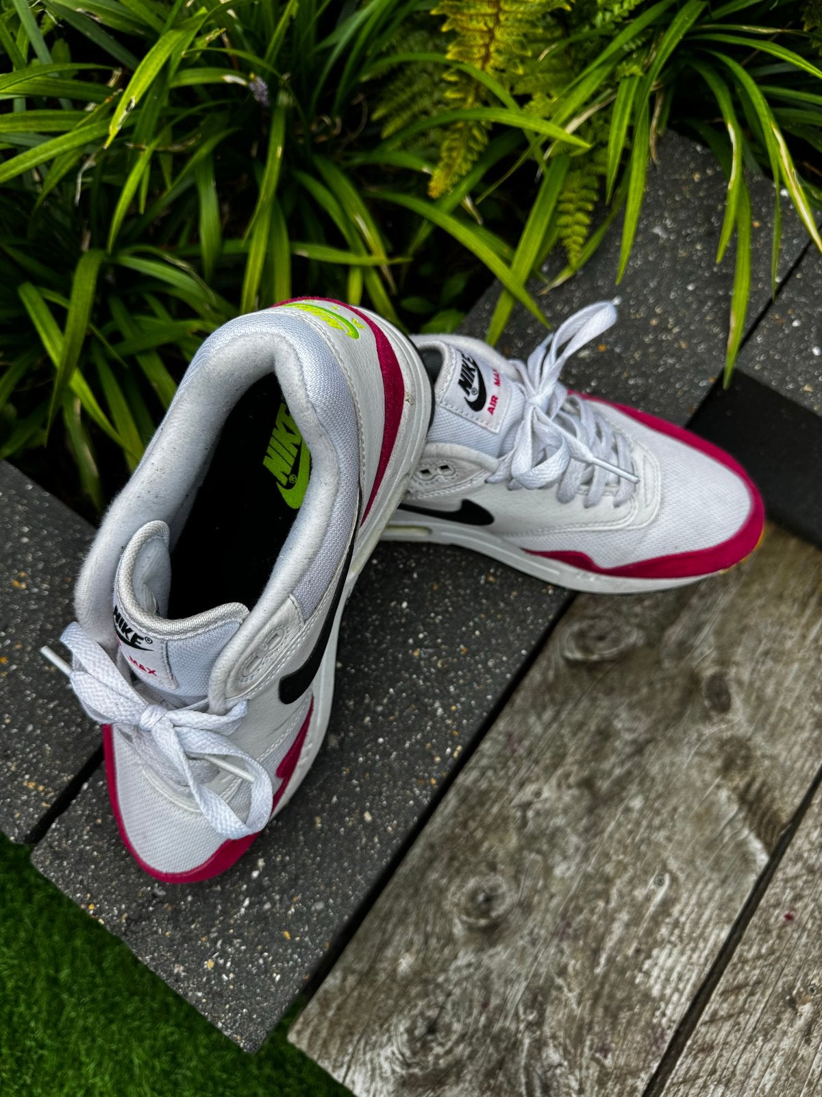 Nike AM1 - White Black Volt Rush Pink, Ophalen, Gedragen, Wit, Sneakers of Gympen