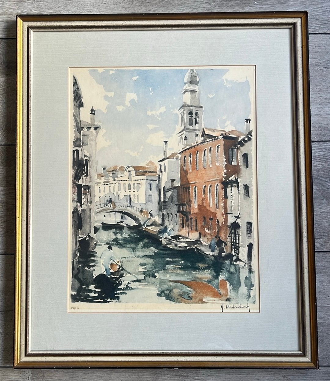Kunstwerk van Roger Hebbelinck gesigneerd en ingelijst, Antiek en Kunst, Ophalen of Verzenden, Stads- / dorpsgezicht