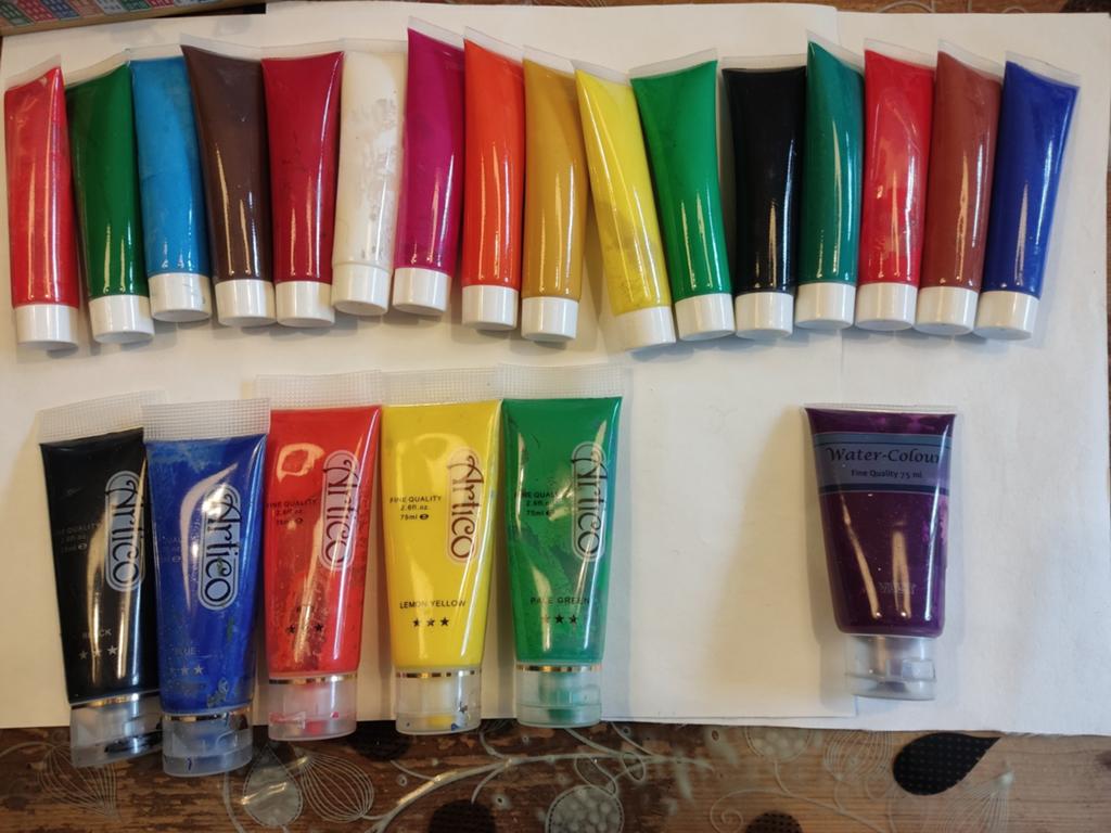 Verfset: 16 Acrylverf, 5 Nitro Acryl & 1 Waterverf, Hobby en Vrije tijd, Schilderen, Ophalen of Verzenden