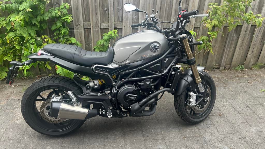 Benelli Leoncino 800 - Als nieuw, slechts 2200 km Scrambler, Motoren, Motoren | Benelli, 2 cilinders, Occasion, Motorrijbewijs A