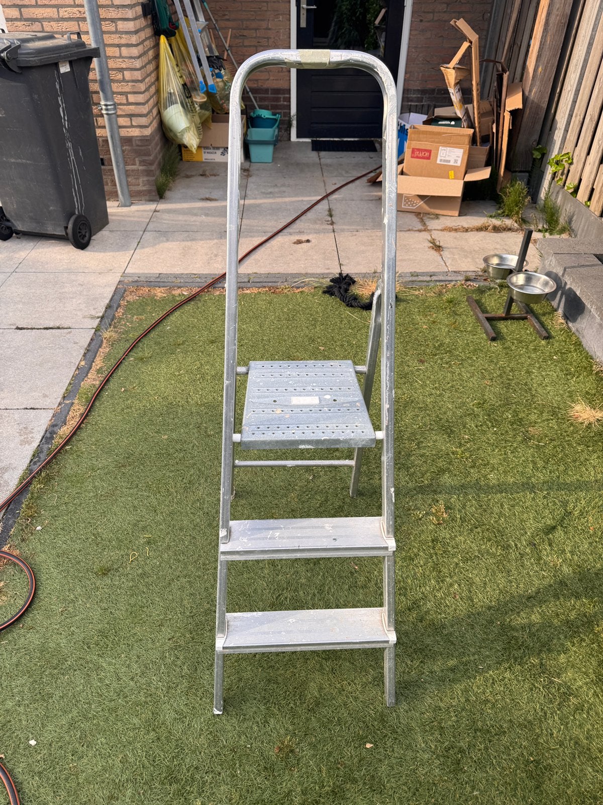 Stevige aluminium trap - handig voor elke klus!, Doe-het-zelf en Verbouw, Ladders en Trappen, Ophalen, Gebruikt, Trap, Minder dan 2 meter