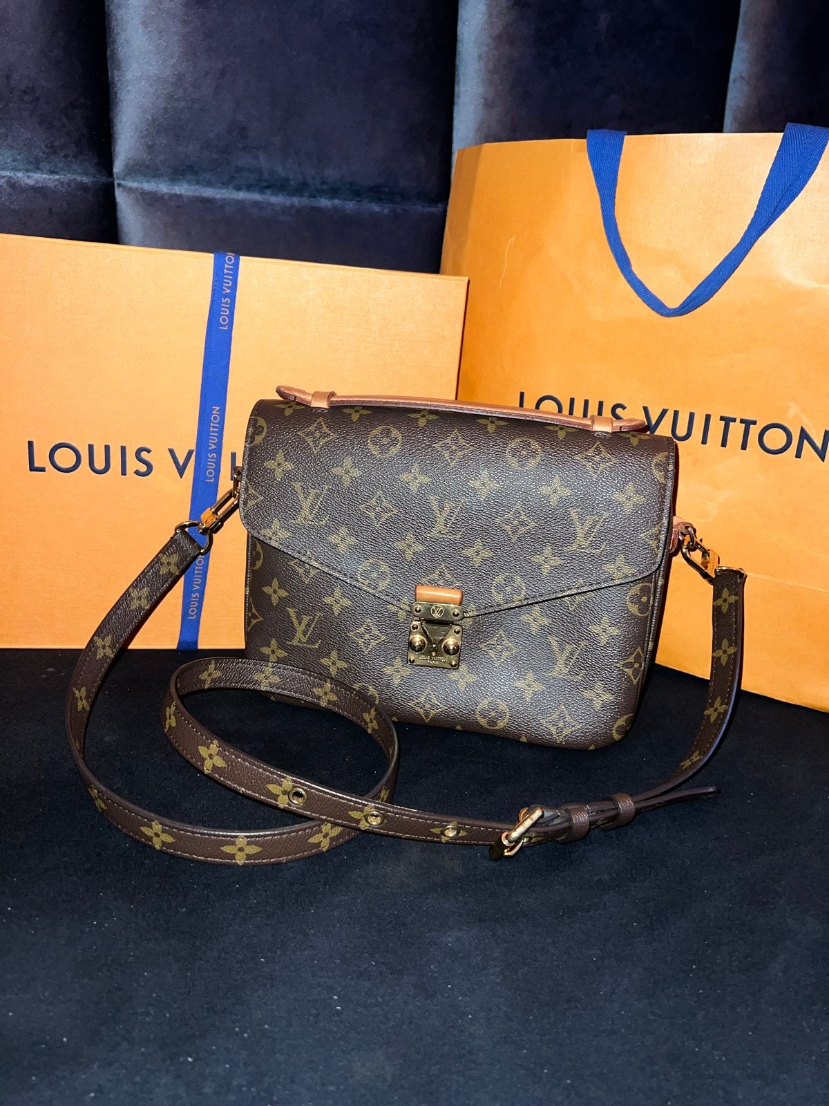 Louis Vuitton Pochette Metis Monogram Handtas, Sieraden, Tassen en Uiterlijk, Tassen | Damestassen, Ophalen of Verzenden, Zo goed als nieuw